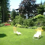 Pensión Gaestehaus Manuela - Familie Rantner 3*