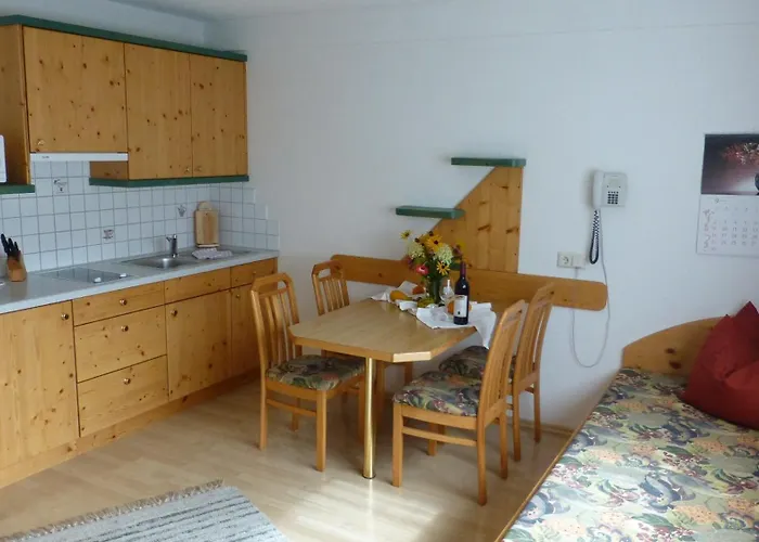 Gaestehaus Manuela - Familie Rantner Guest house Seefeld in Tirol