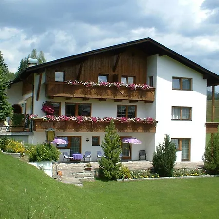 Pensjonat Gaestehaus Manuela - Familie Rantner Seefeld w Tirolu