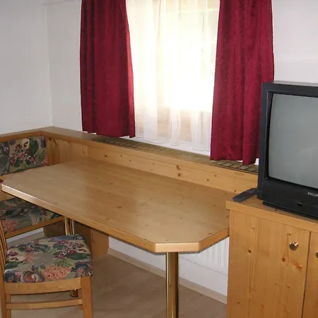 Pensjonat Gaestehaus Manuela - Familie Rantner 3*